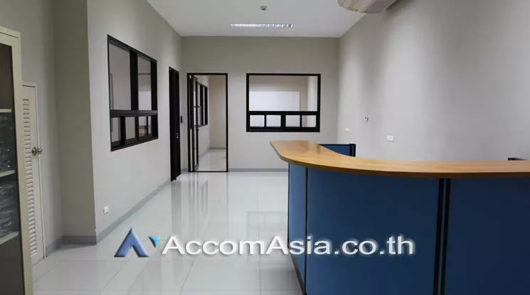 4  Office Space For Rent in Sukhumvit ,Bangkok BTS Ekkamai at Compomax Building AA18649